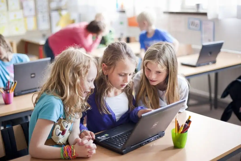 قسم الاقتصاد والعلوم المالية 