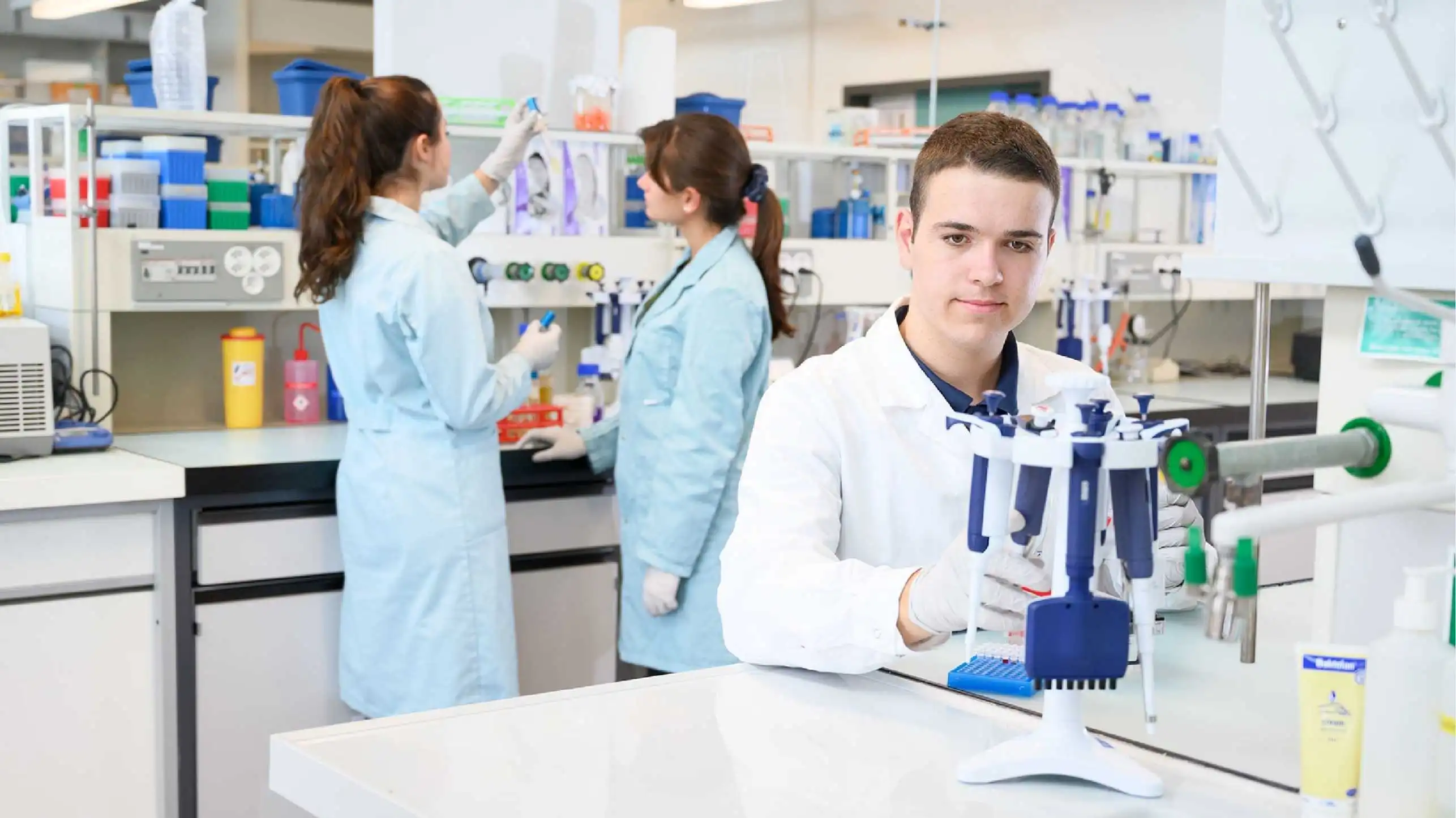 قسم الدبلومات - العلوم الادارية و المحاسبية 